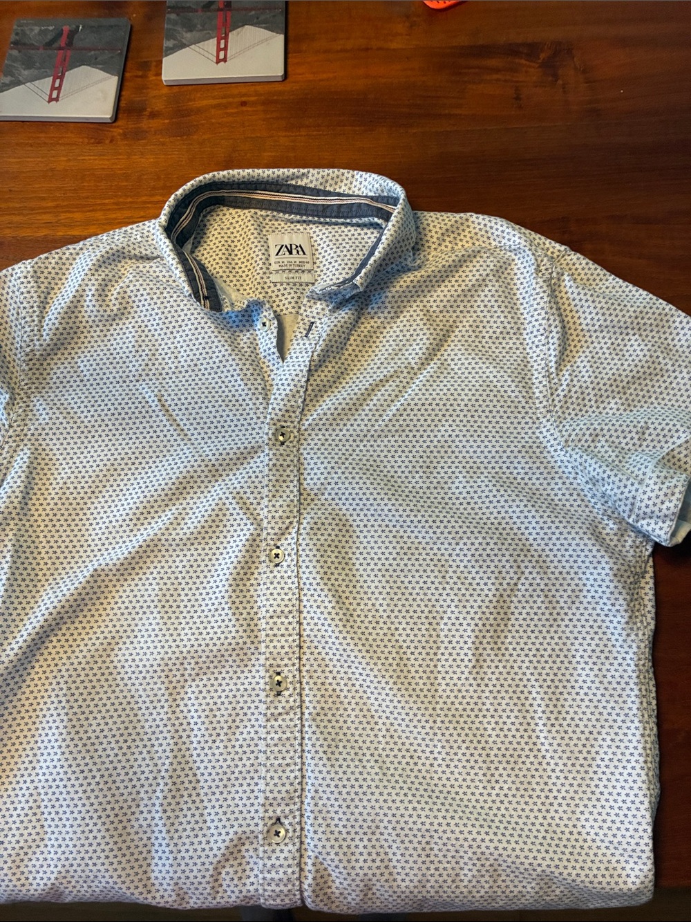 ZARA Men’s Short-Sleeve Button-Down Shirt in White with Blue Microprint